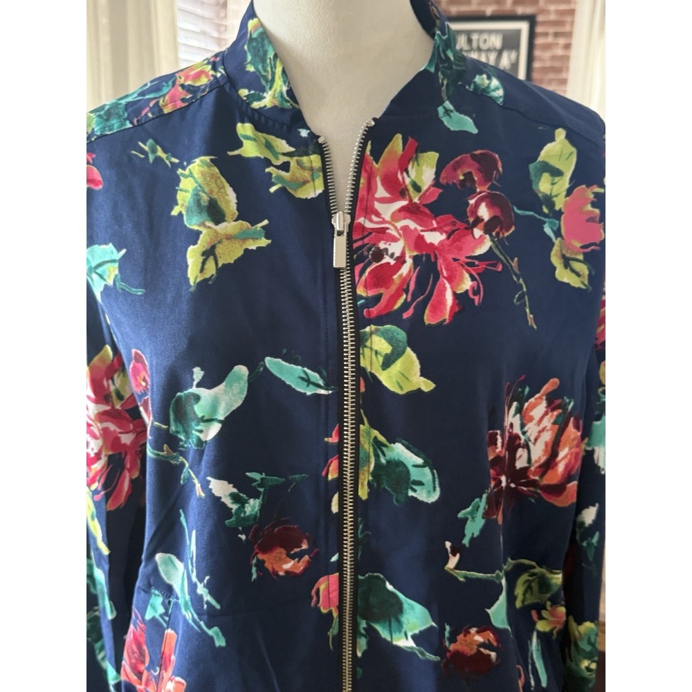 Susan Graver Women's Sz M Printed Woven Zip-Front Satin Bomber Jacket Floral - Picture 3 of 7
